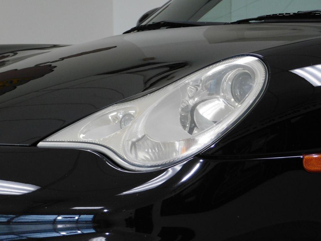 Porsche 911 Carrera Cabriolet 2004