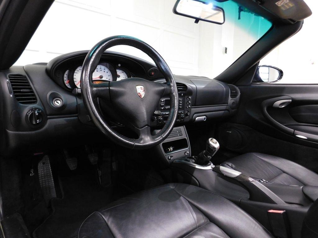 Porsche 911 Carrera Cabriolet 2004