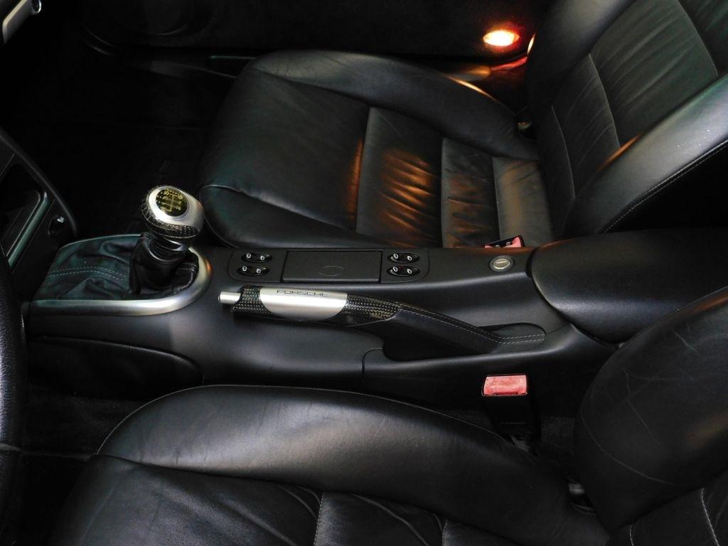 Porsche 911 Carrera Cabriolet 2004