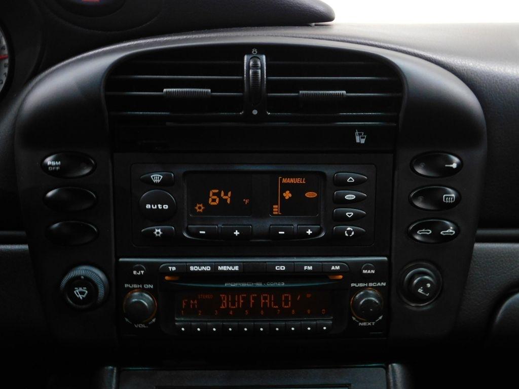 Porsche 911 Carrera Cabriolet 2004