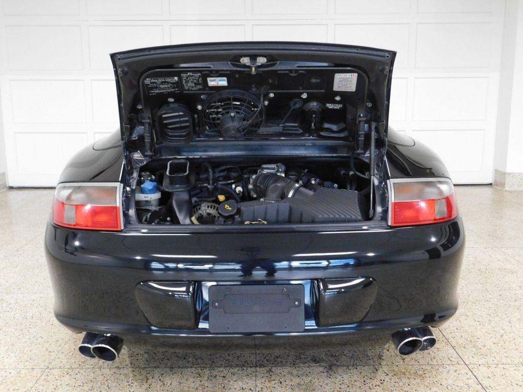 Porsche 911 Carrera Cabriolet 2004