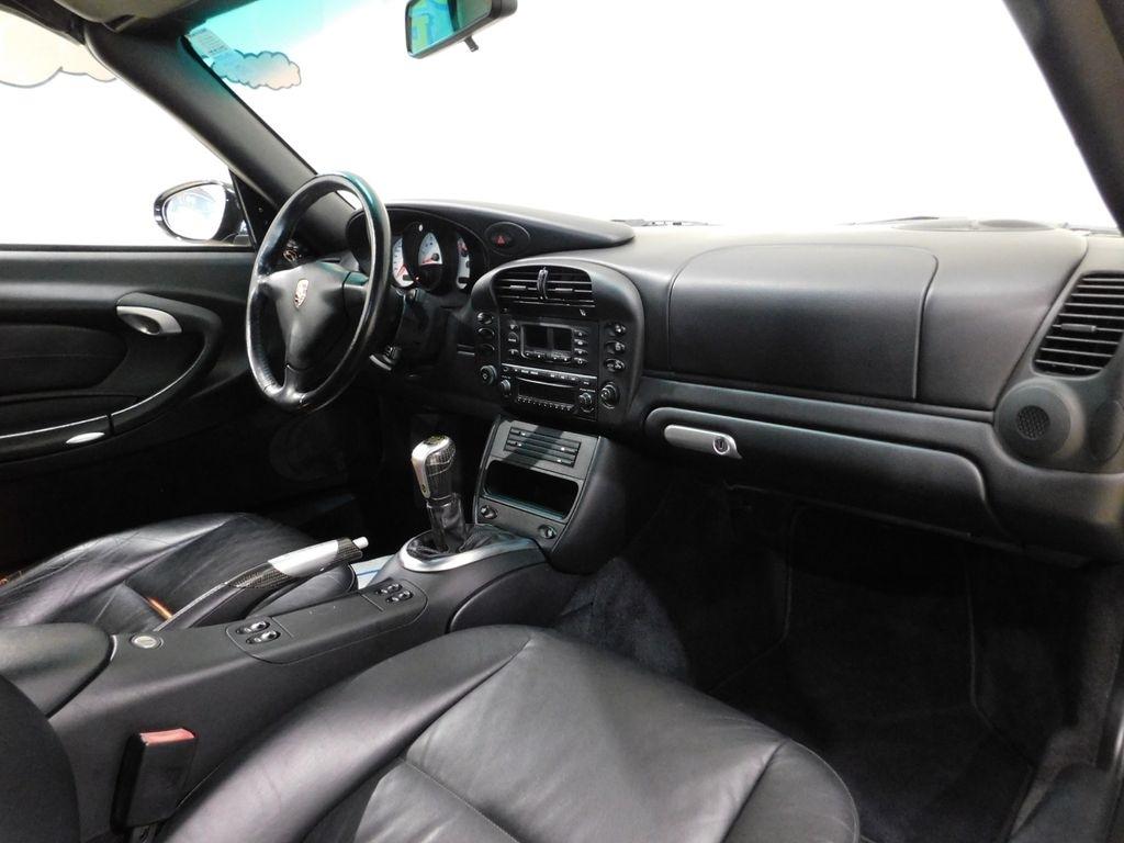 Porsche 911 Carrera Cabriolet 2004