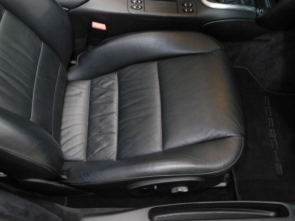 Porsche 911 Carrera Cabriolet 2004