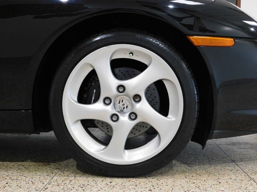 Porsche 911 Carrera Cabriolet 2004