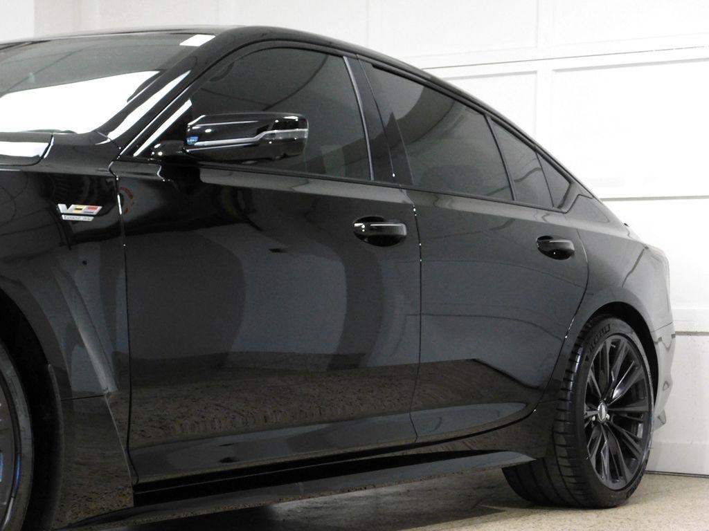 Cadillac CT5-V Blackwing Base 2025