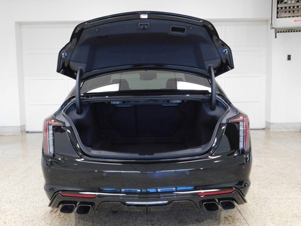 Cadillac CT5-V Blackwing Base 2025