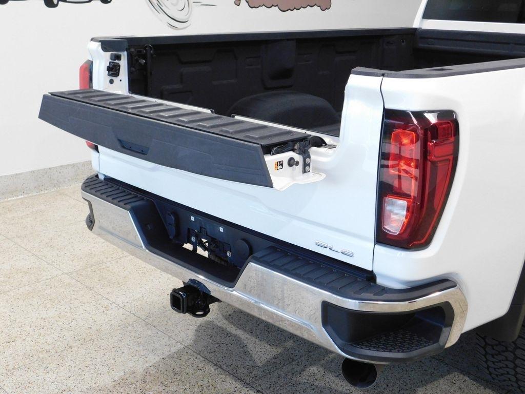 GMC Sierra 2500HD SLE Crew Cab 4WD 2024