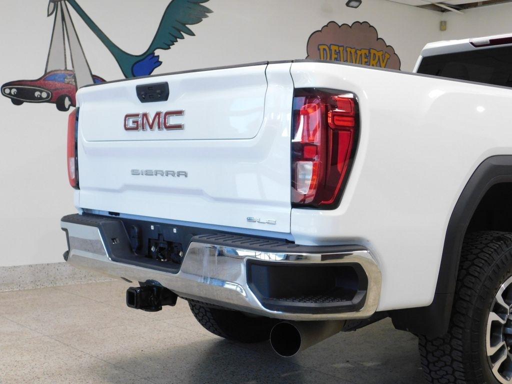 GMC Sierra 2500HD SLE Crew Cab 4WD 2024