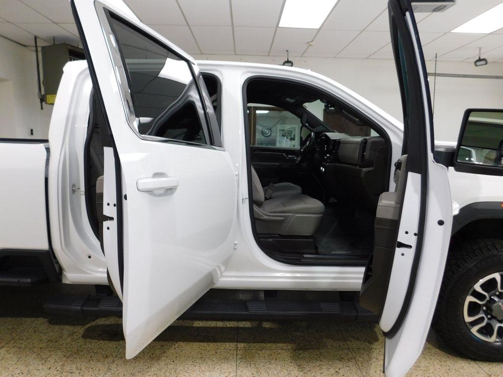 GMC Sierra 2500HD SLE Crew Cab 4WD 2024