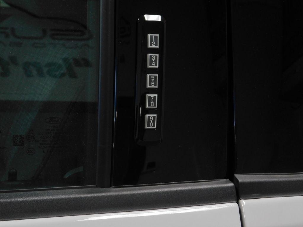 Ford F-150 XLT SuperCab 6.5-ft. Bed 4WD 2023