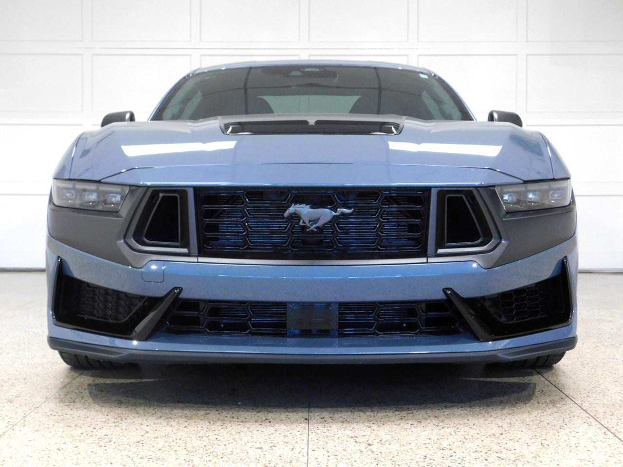 Ford Mustang Dark Horse 2024