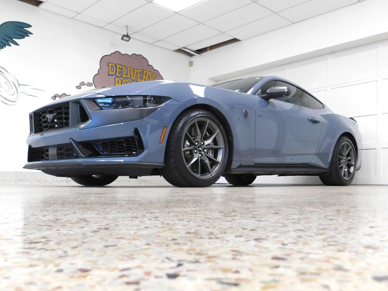 Ford Mustang Dark Horse 2024