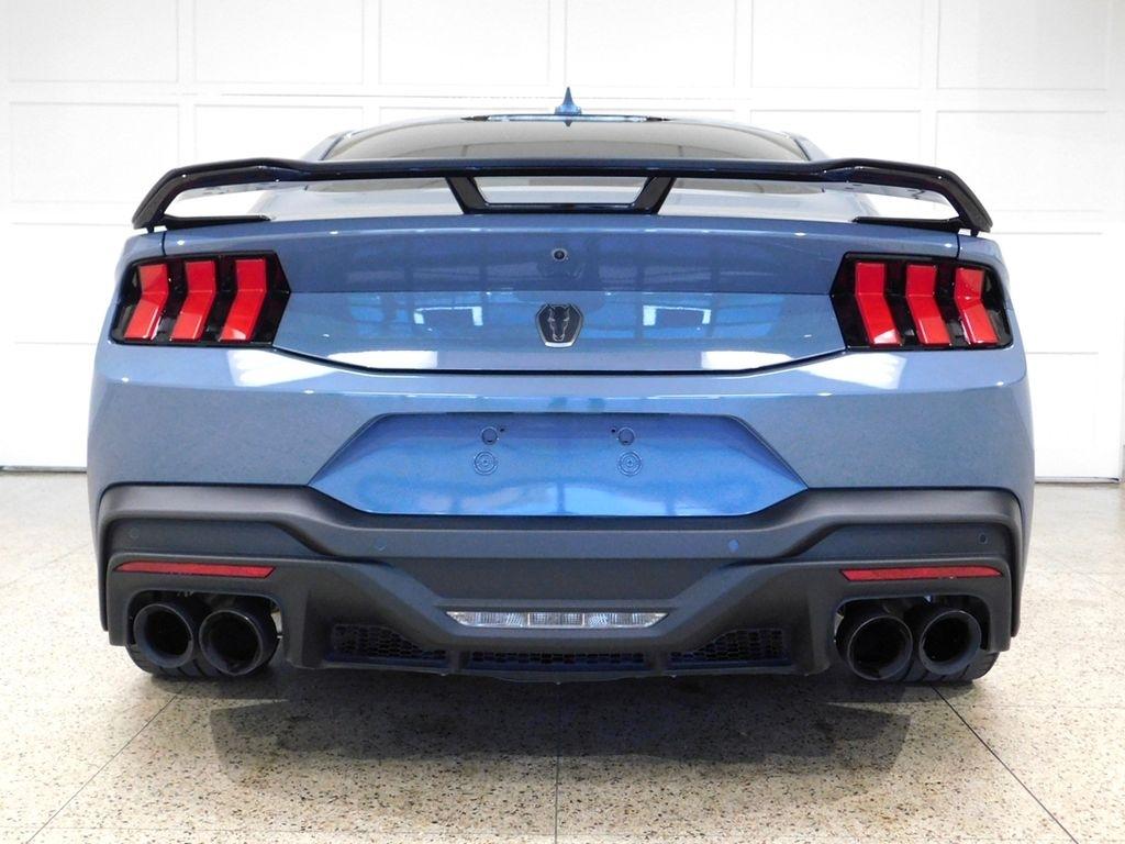Ford Mustang Dark Horse 2024