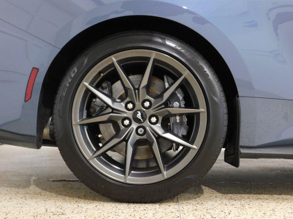 Ford Mustang Dark Horse 2024