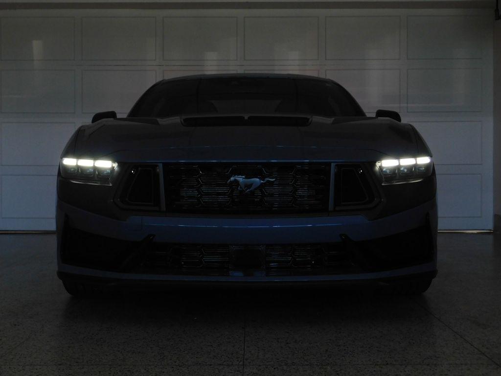Ford Mustang Dark Horse 2024