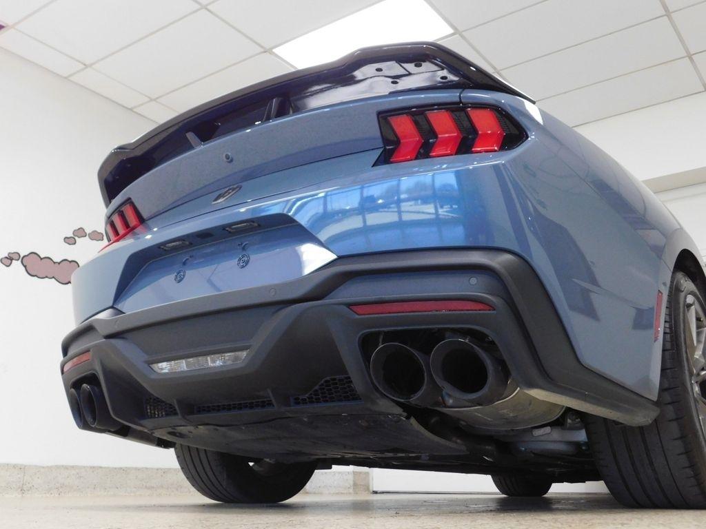 Ford Mustang Dark Horse 2024