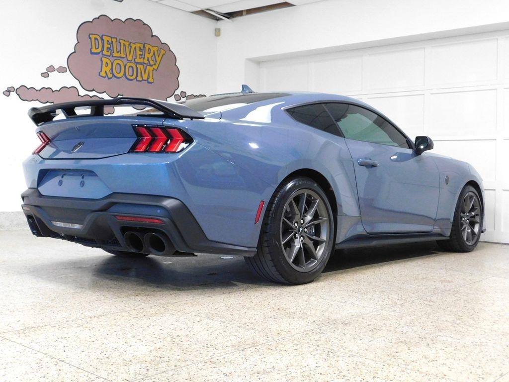Ford Mustang Dark Horse 2024
