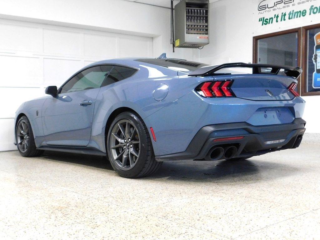 Ford Mustang Dark Horse 2024