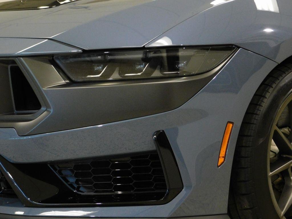 Ford Mustang Dark Horse 2024
