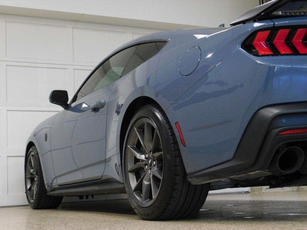 Ford Mustang Dark Horse 2024