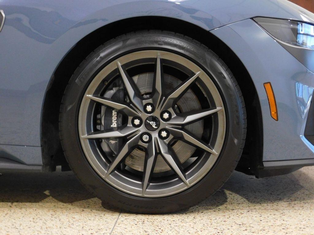 Ford Mustang Dark Horse 2024