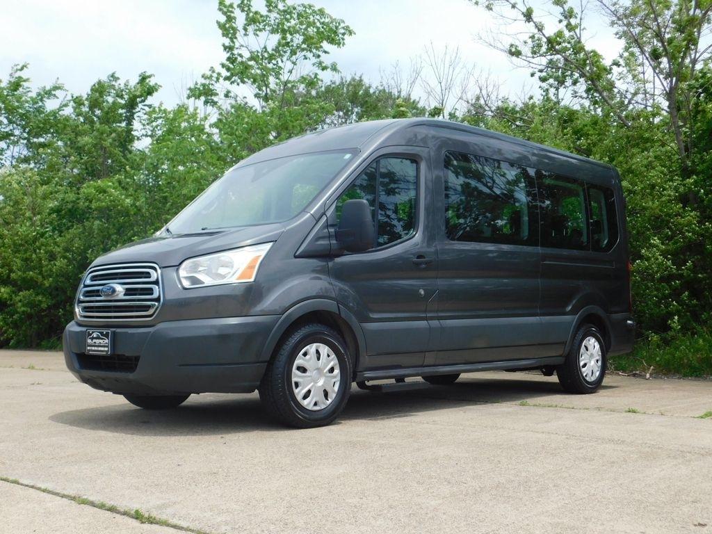 2017 Ford Transit 350 Wagon Med. Roof XLT w/Sliding Pass. 148-in. WB