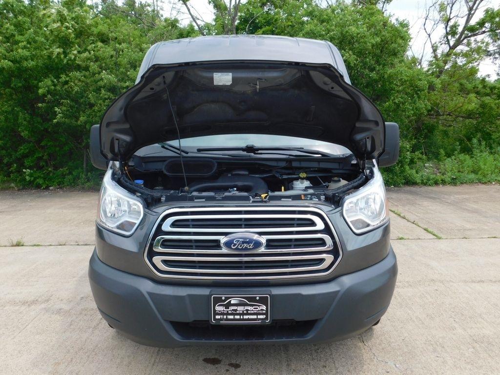 Ford Transit 350 Wagon Med. Roof XLT w/Sliding Pass. 148-in. WB 2017