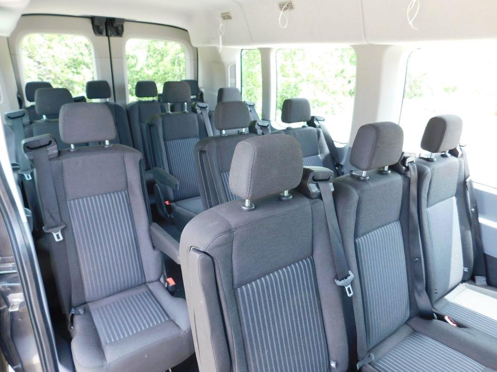 Ford Transit 350 Wagon Med. Roof XLT w/Sliding Pass. 148-in. WB 2017