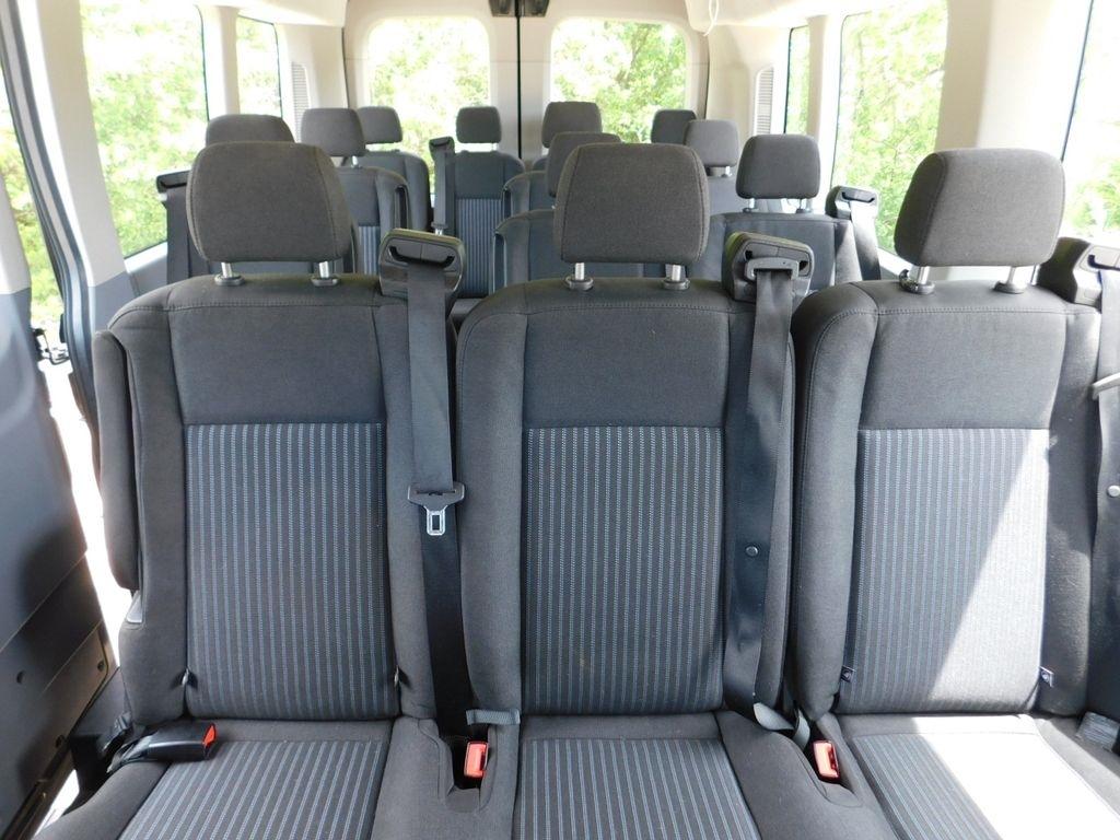Ford Transit 350 Wagon Med. Roof XLT w/Sliding Pass. 148-in. WB 2017