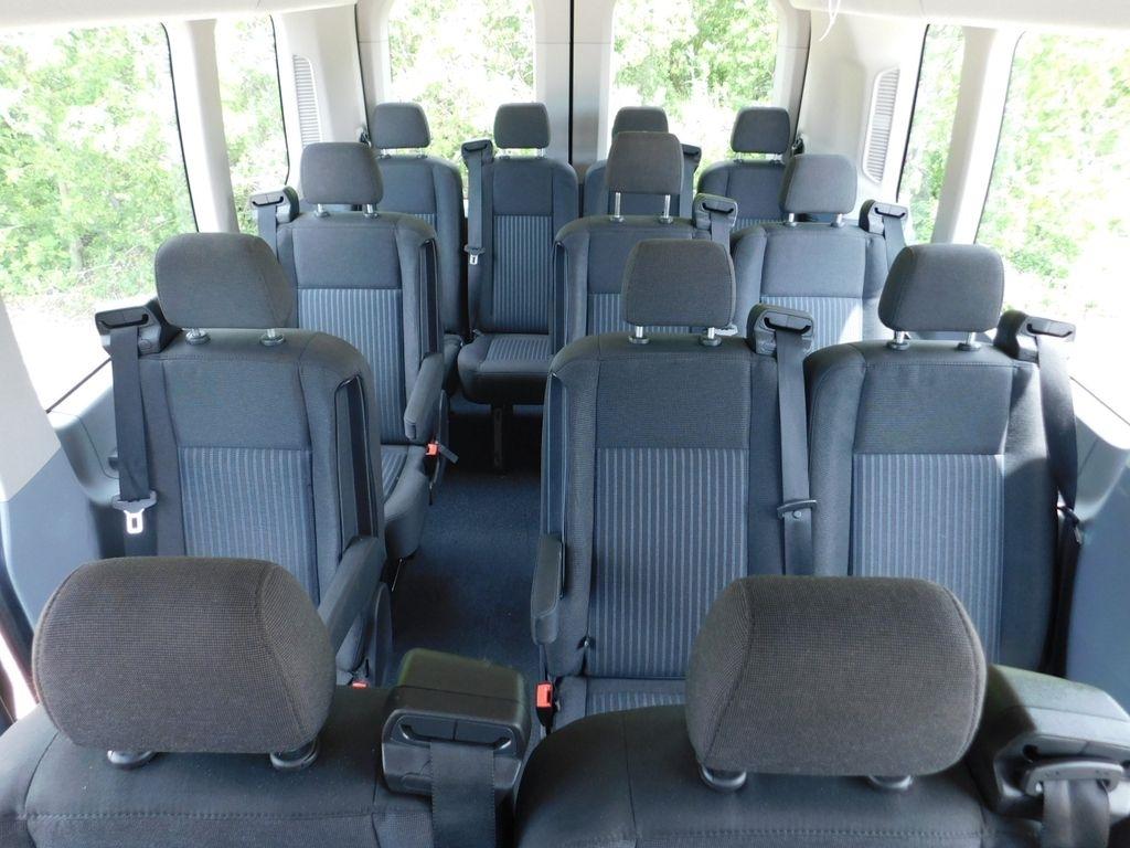 Ford Transit 350 Wagon Med. Roof XLT w/Sliding Pass. 148-in. WB 2017