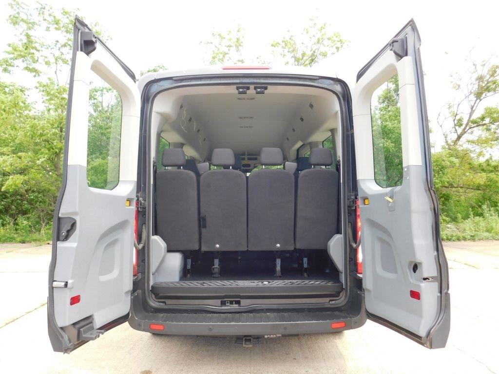 Ford Transit 350 Wagon Med. Roof XLT w/Sliding Pass. 148-in. WB 2017