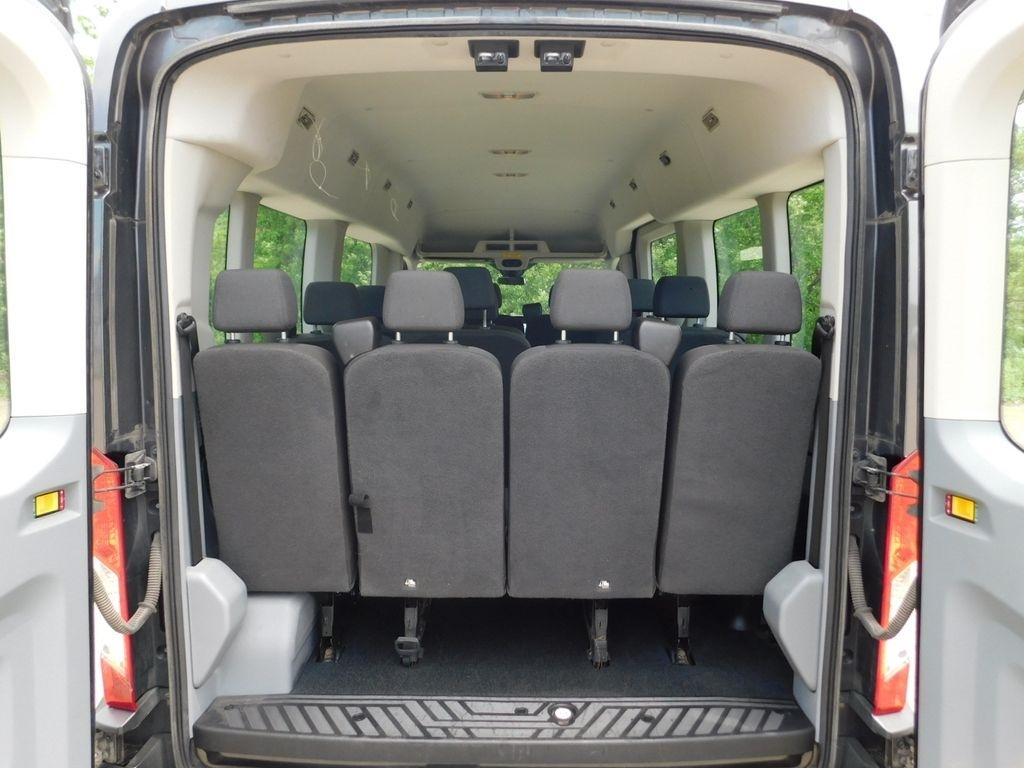 Ford Transit 350 Wagon Med. Roof XLT w/Sliding Pass. 148-in. WB 2017