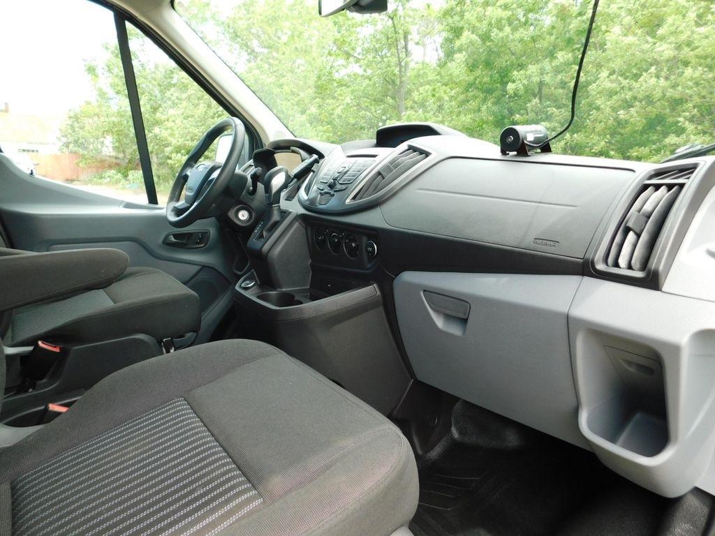 Ford Transit 350 Wagon Med. Roof XLT w/Sliding Pass. 148-in. WB 2017