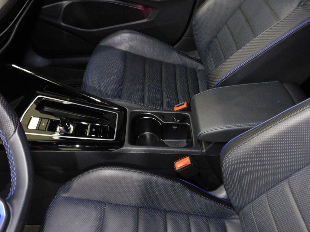 Volkswagen Golf R Base 2024