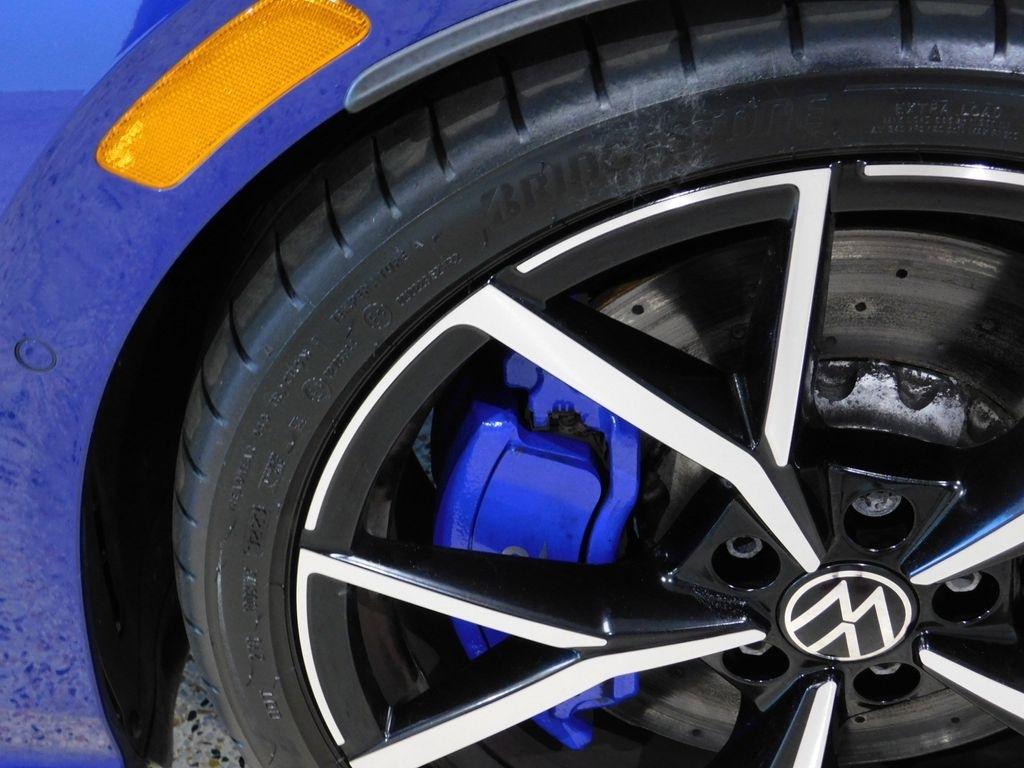 Volkswagen Golf R Base 2024