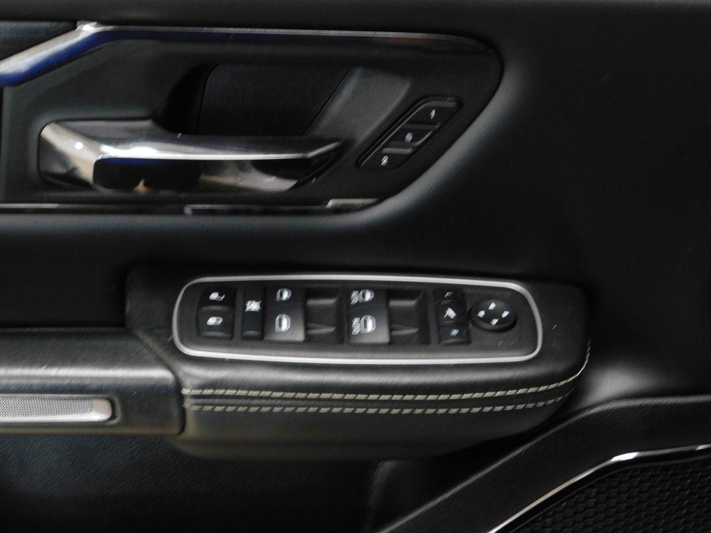 RAM 1500 Limited Crew Cab SWB 4WD 2022