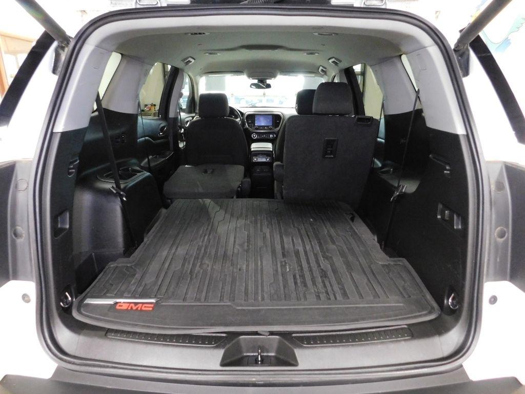 GMC Acadia SLE 2021