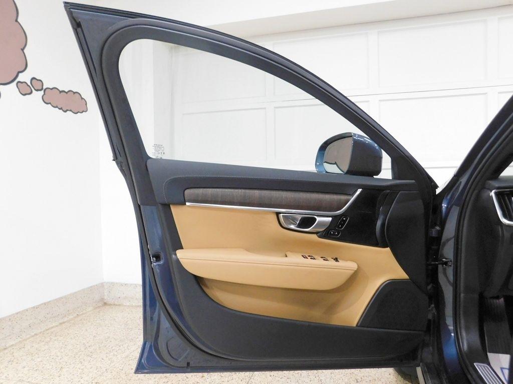 Volvo V90 Cross Country B6 Ultimate 2023