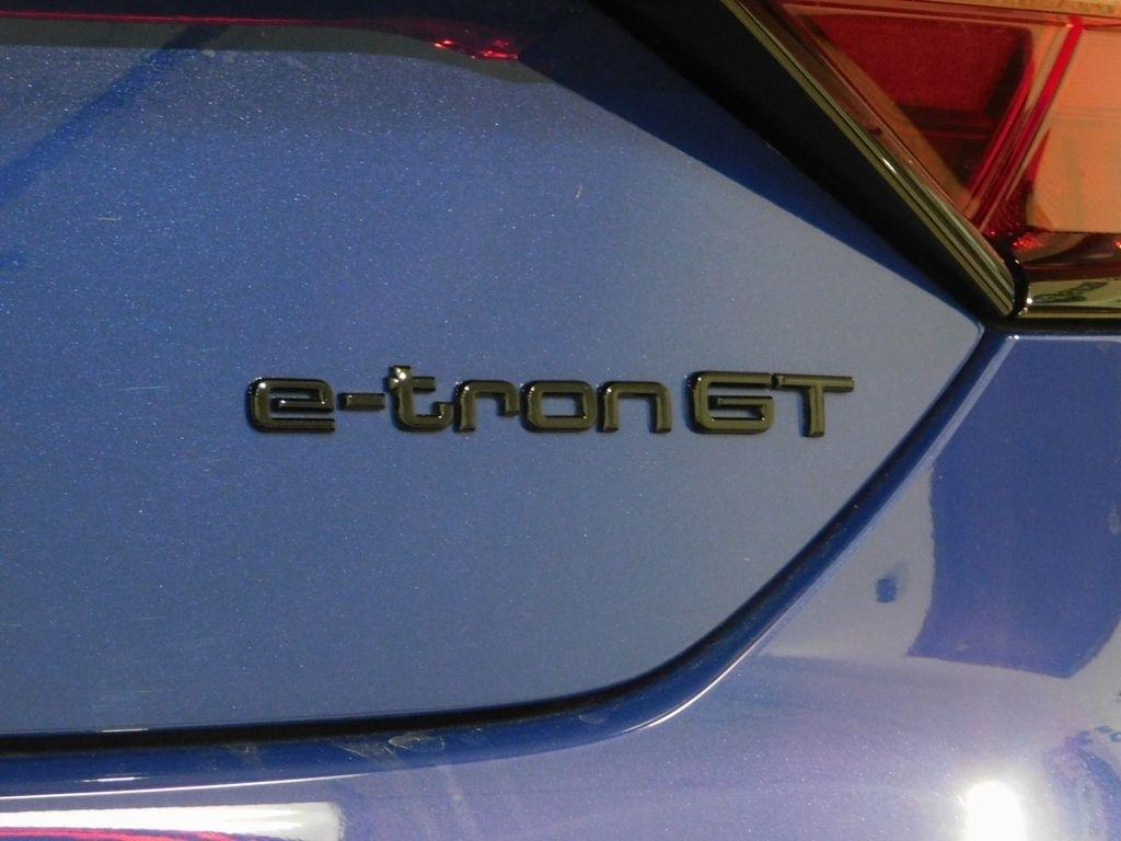 Audi RS e-tron GT quattro 2022