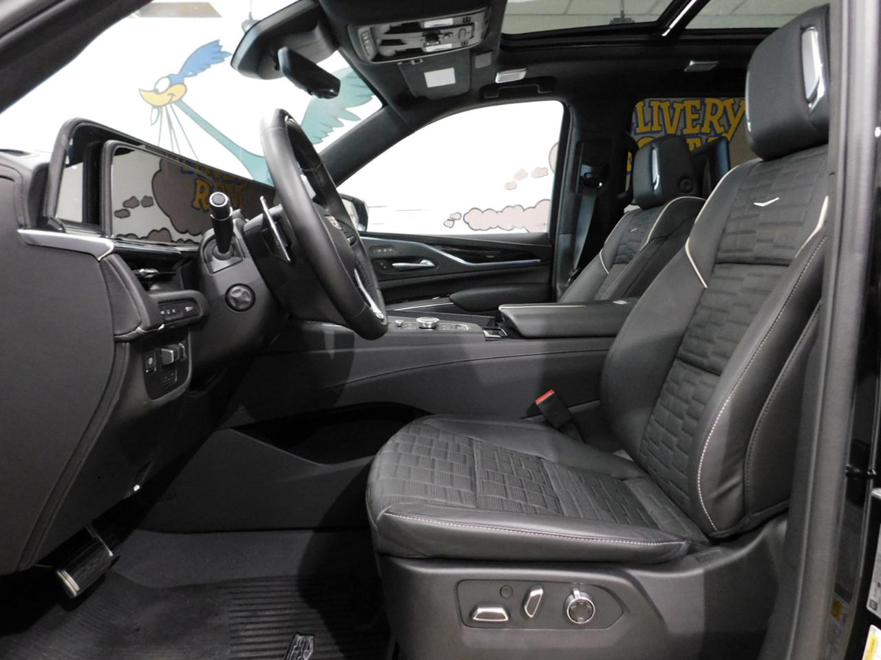 Cadillac Escalade ESV V 4WD 2024