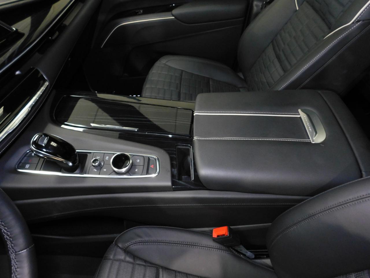 Cadillac Escalade ESV V 4WD 2024