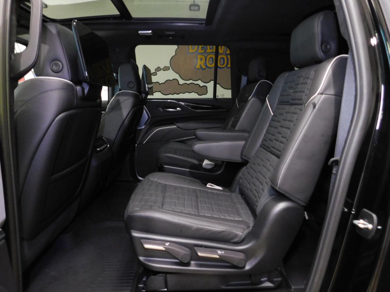 Cadillac Escalade ESV V 4WD 2024