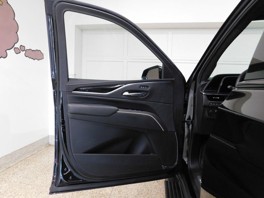 Cadillac Escalade ESV V 4WD 2024