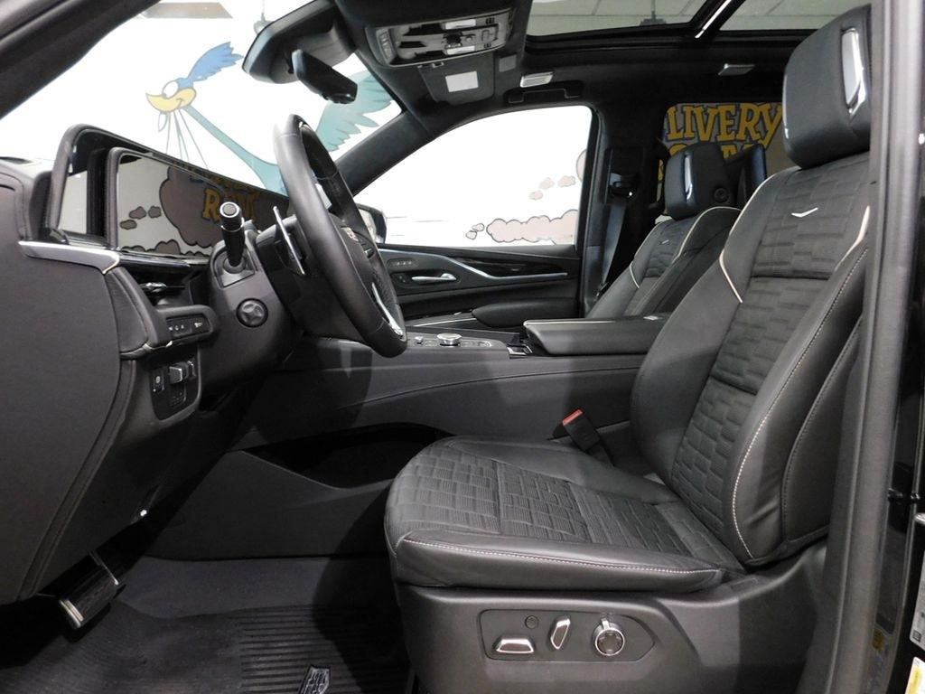 Cadillac Escalade ESV V 4WD 2024