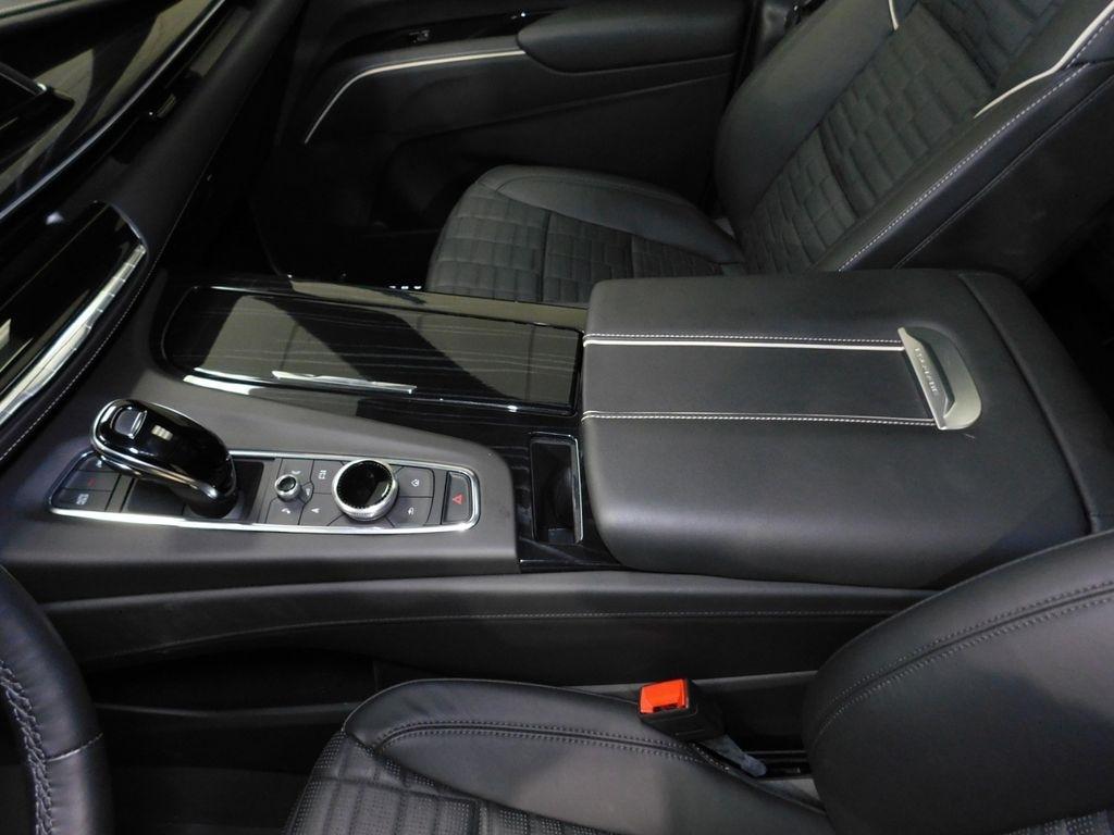 Cadillac Escalade ESV V 4WD 2024