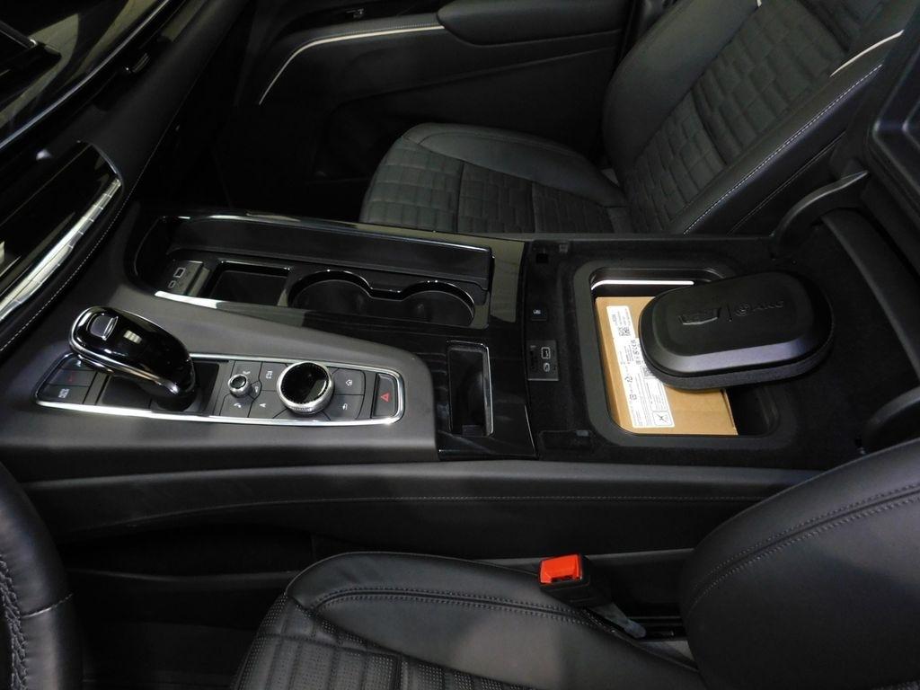 Cadillac Escalade ESV V 4WD 2024