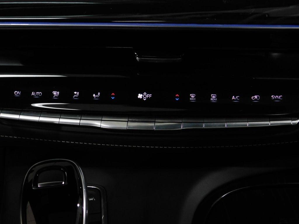 Cadillac Escalade ESV V 4WD 2024