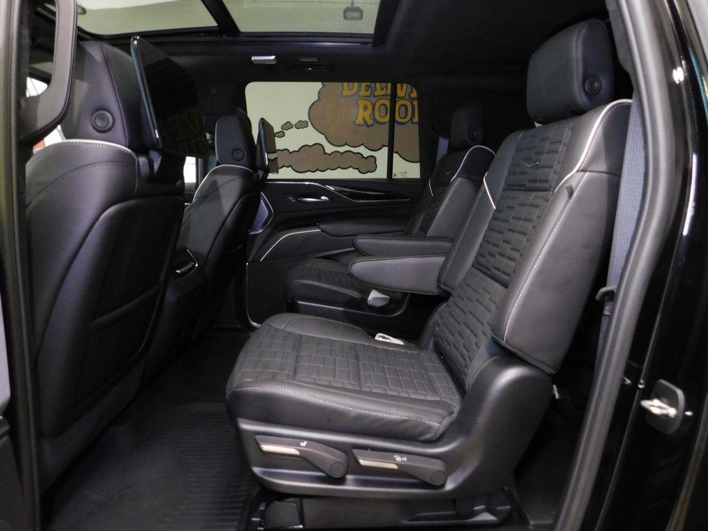 Cadillac Escalade ESV V 4WD 2024