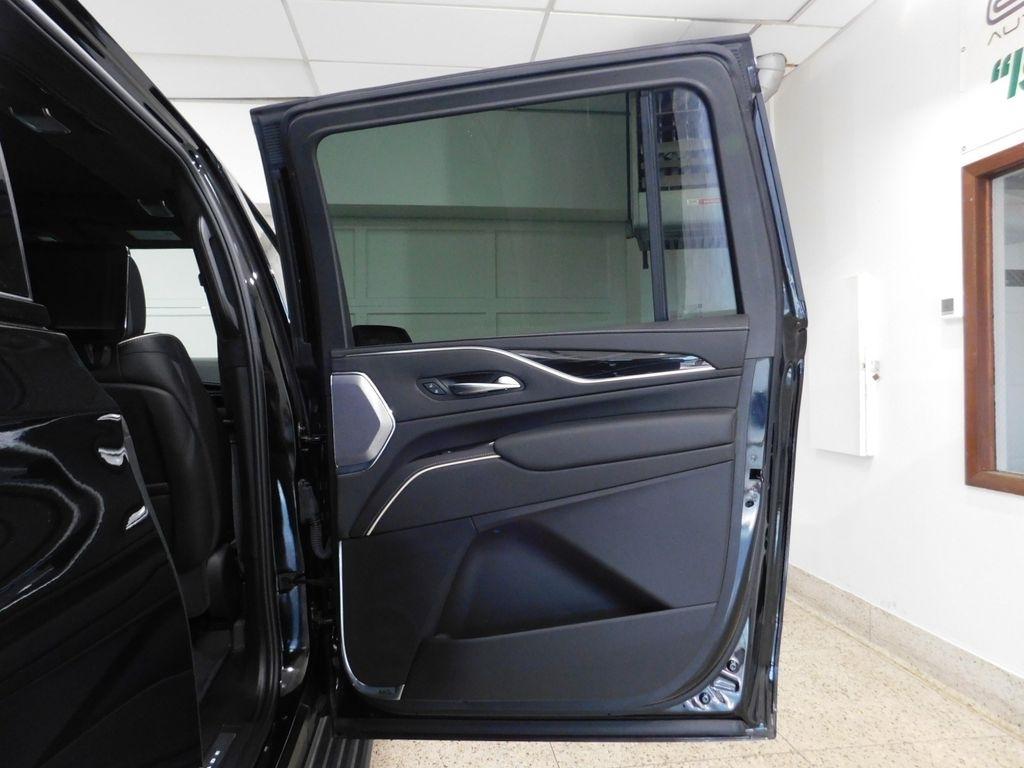 Cadillac Escalade ESV V 4WD 2024