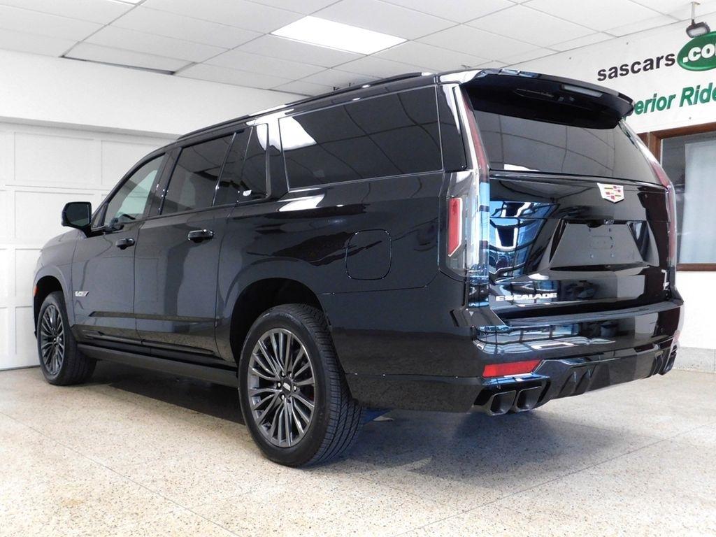 Cadillac Escalade ESV V 4WD 2024